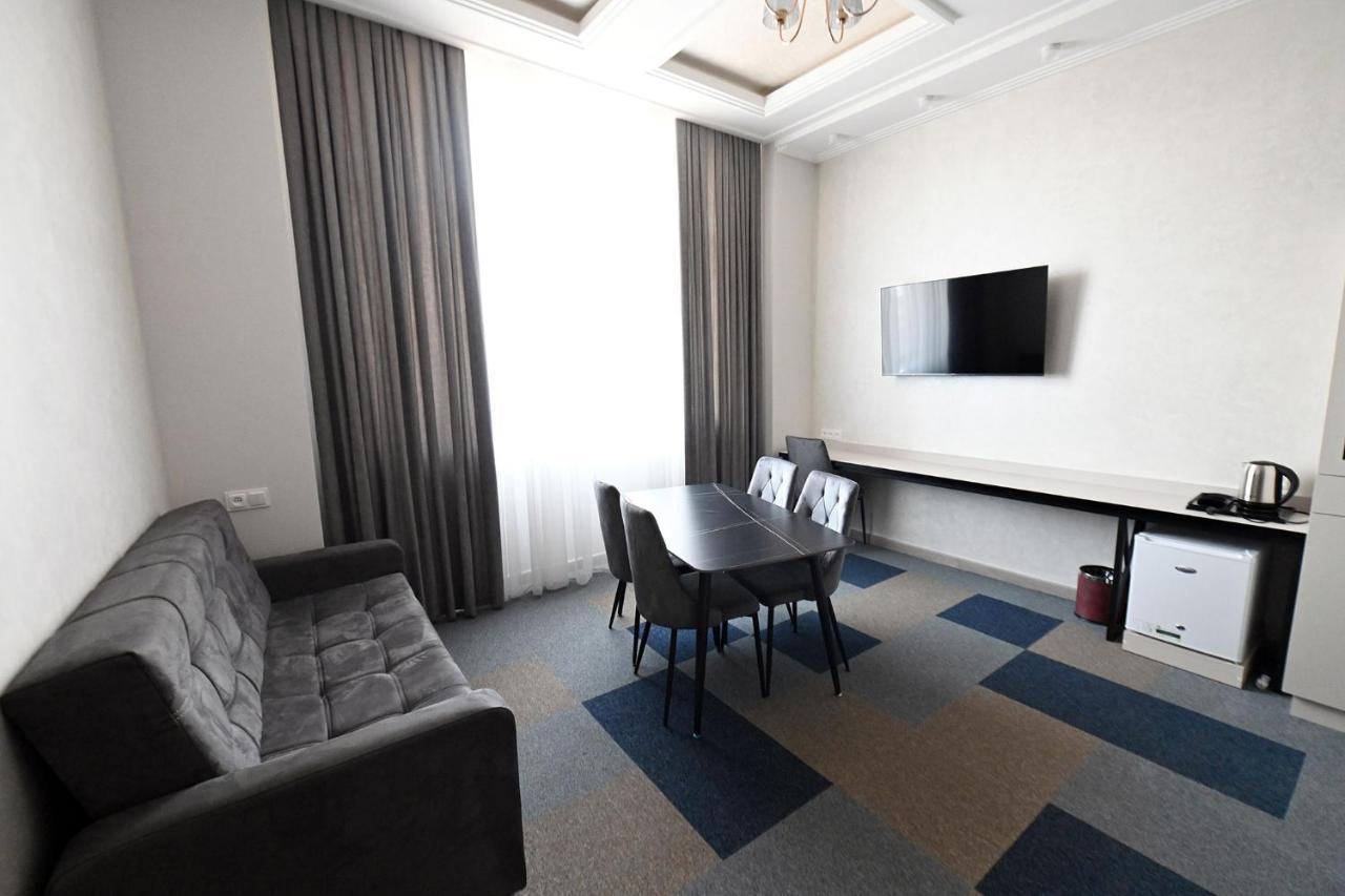 Prime Hotel Gyumri Ngoại thất bức ảnh