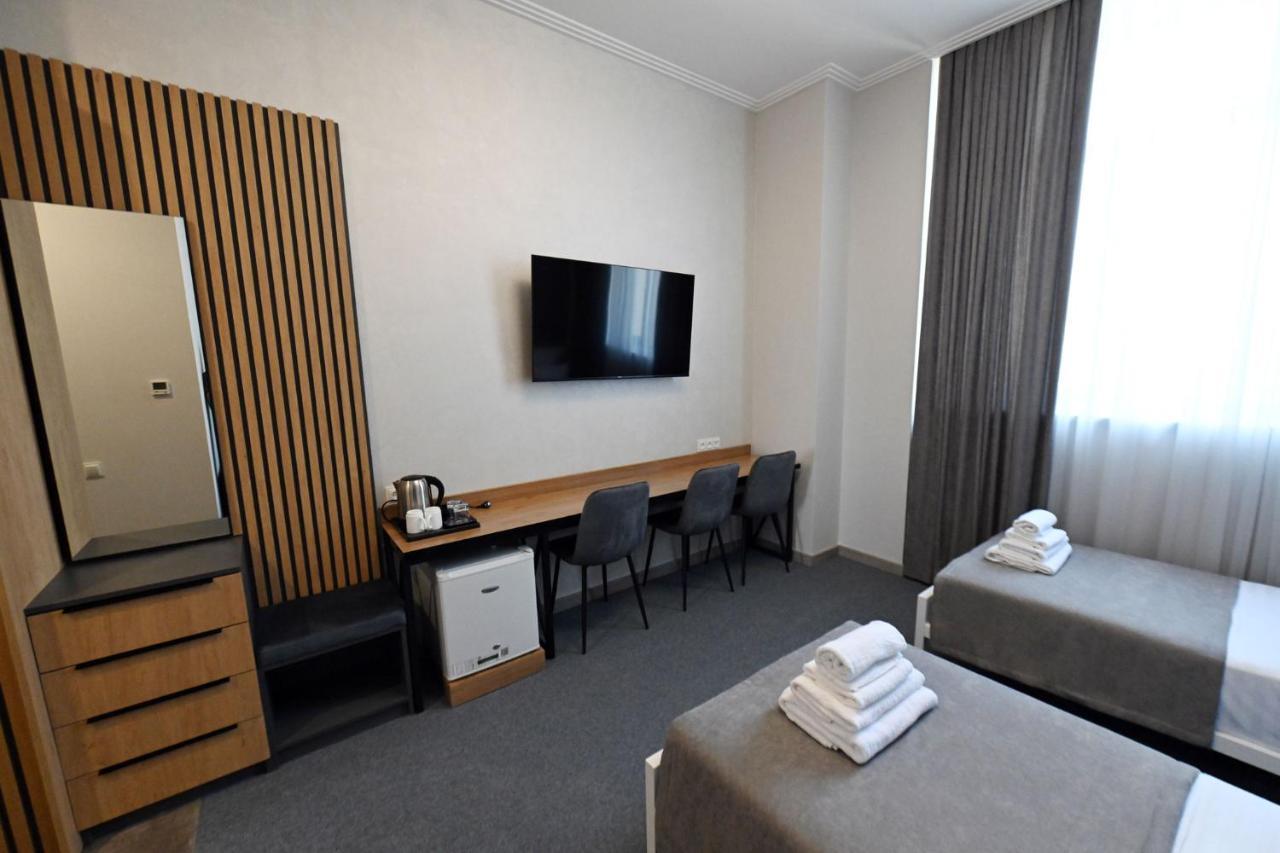 Prime Hotel Gyumri Ngoại thất bức ảnh