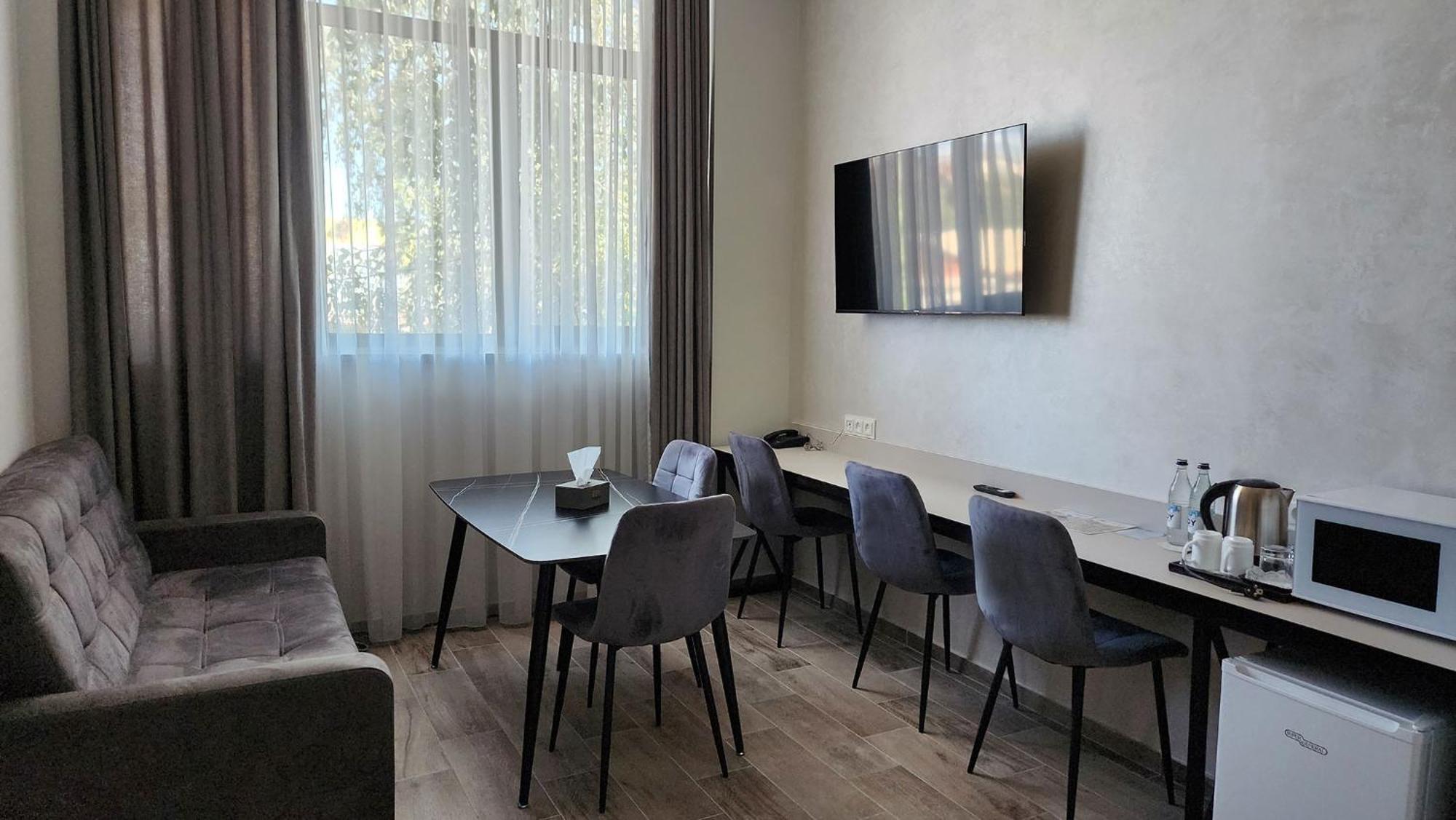 Prime Hotel Gyumri Ngoại thất bức ảnh